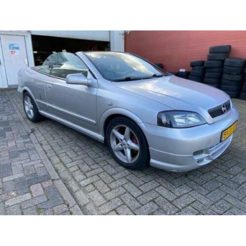 Opel Astra Cabriolet 2.2-16V