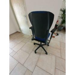 Luxe Ahrend burostoel met vele instelmogelijkheden.
