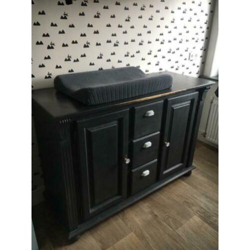 Complete babykamer commode, kast, ledikant