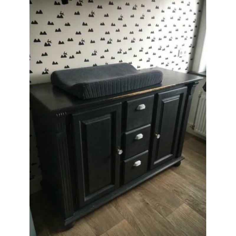 Complete babykamer commode, kast, ledikant