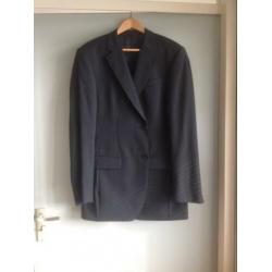 Donkerblauw met krijtstreep kostuum maat 102