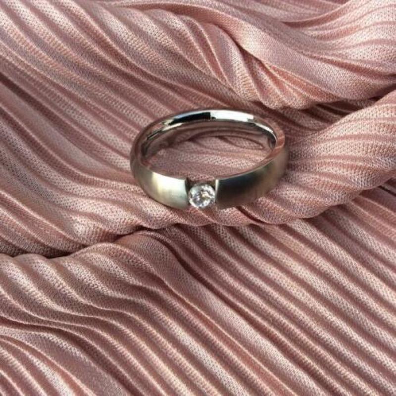 FL PARIS RING mat-zilver Maat 18 verguld staal met zirkonia