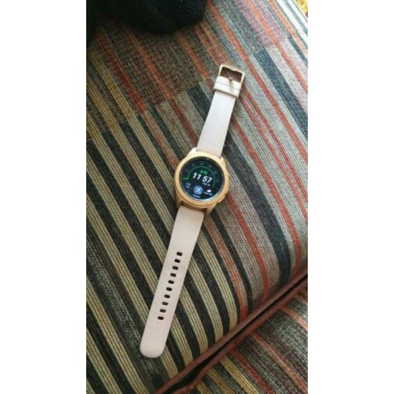 Samsung galaxy watch 42mm rose gold