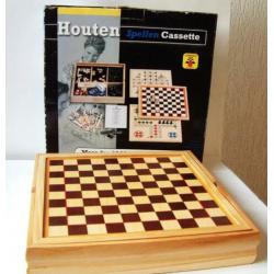 Houten casette met 10 spellen van hout