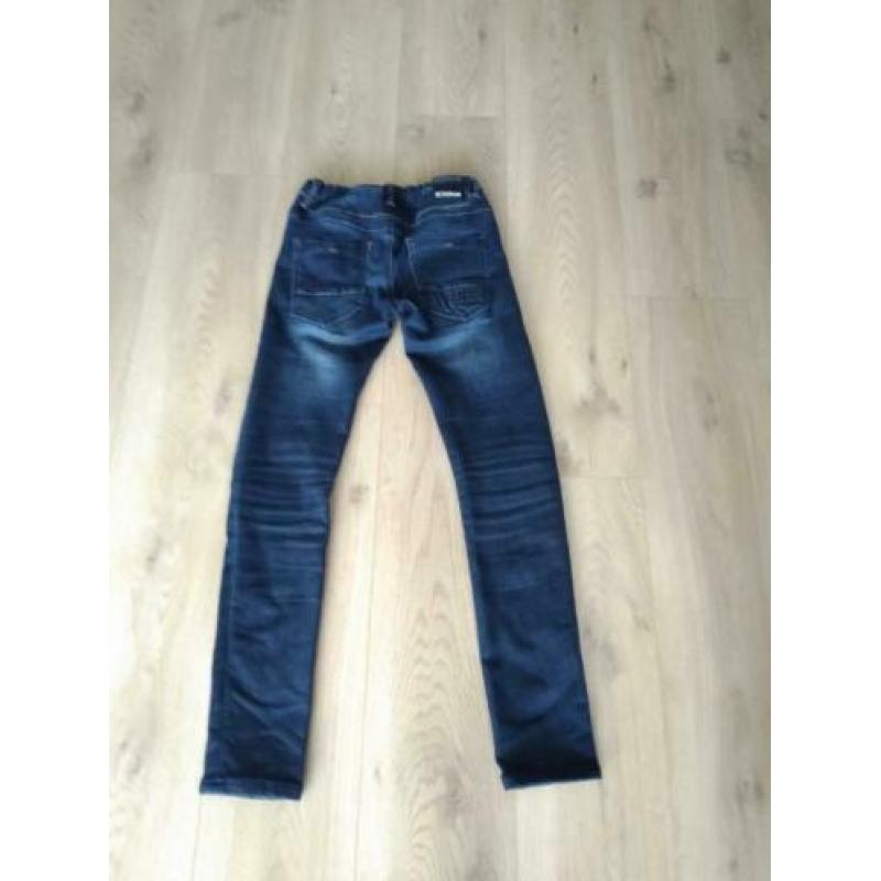 Vrijwel nieuwe skinny Retour jeans, maat 164