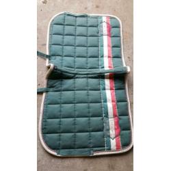 Eskadron seapine green big squere full dressuur dekje.