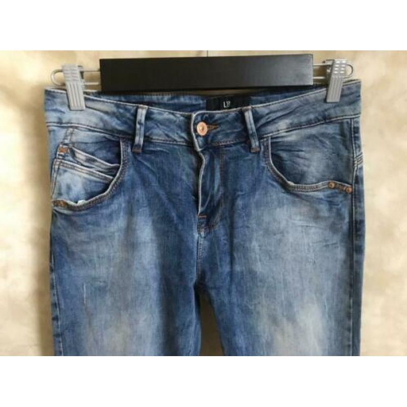 Ltb jeans Freyda slim fit (Maat 28/32)