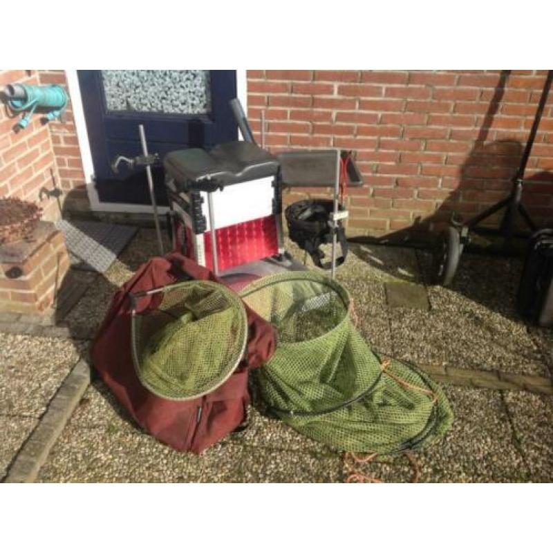 Viskist zitkist plateau 16 mm uitrusting compleet