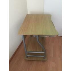 Bureaus tafel eiken kleur