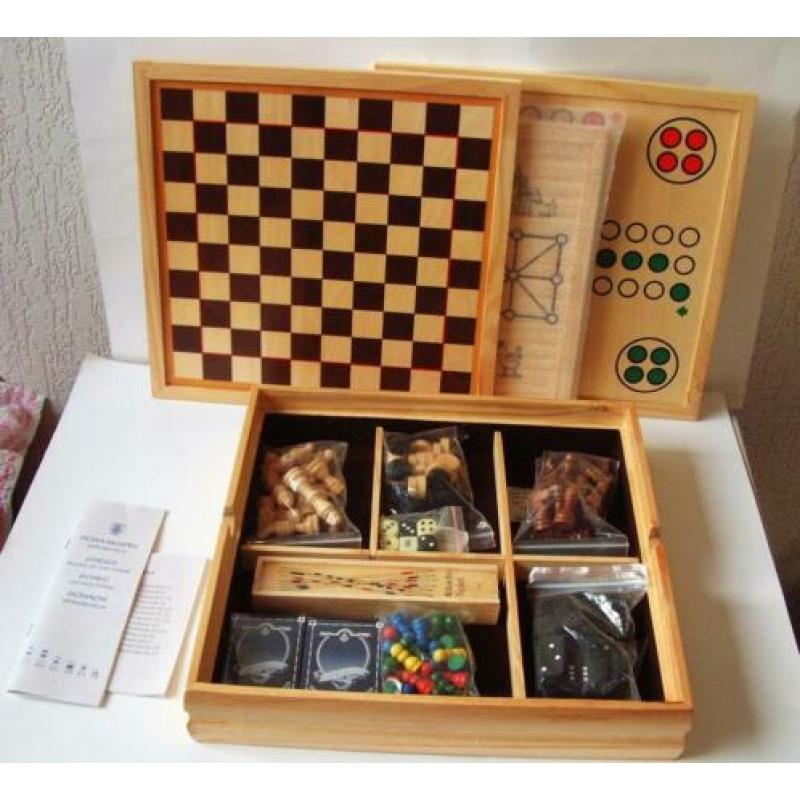 Houten casette met 10 spellen van hout