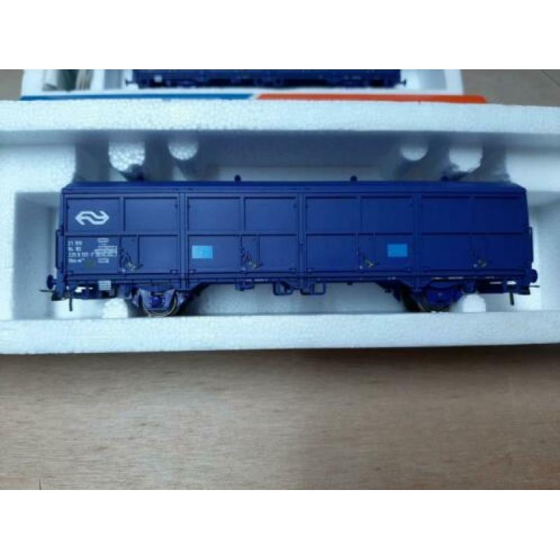 7 wagons roco