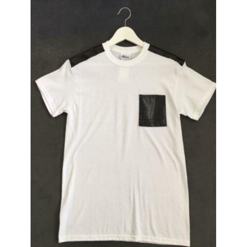 Witte t-shirts met imitatie leer