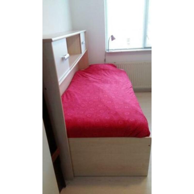 bed 1 persoons