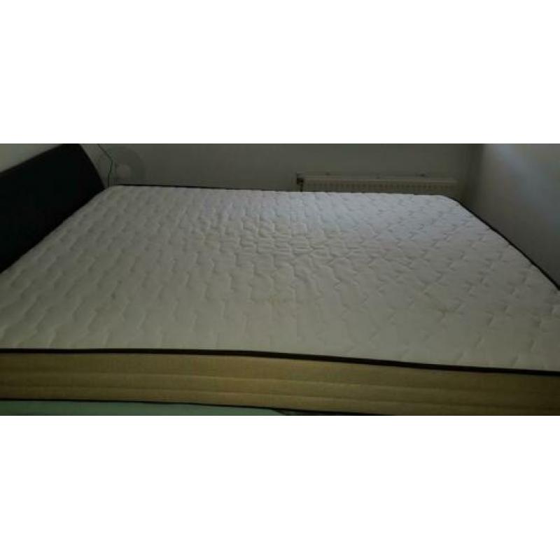 TE KOOP 2 persoon matras 160x200 c