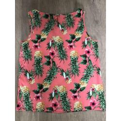 Twee tops Only maat 36 -top Only stippen/polkadot + tropisch