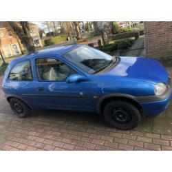 Opel Corsa 1.2 I 16V 3D 1999 Blauw