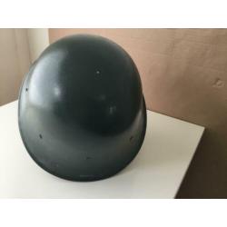M39 politiehelm , na oorlogs overgeschilderd.