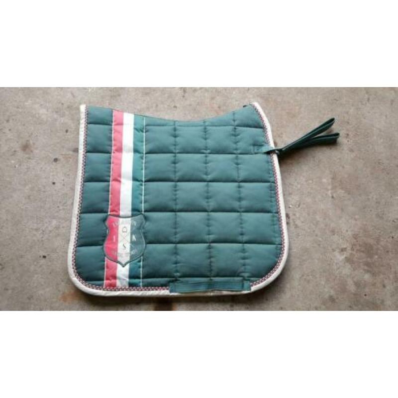 Eskadron seapine green big squere full dressuur dekje.