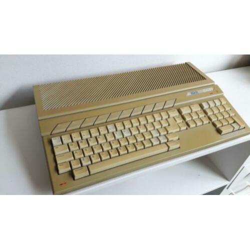 ? ATARI 1040ST F Computer met beschermkap