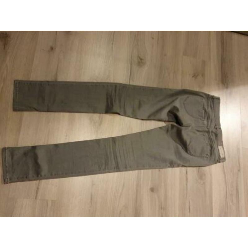 Diesel livier maat 28 lengte 32