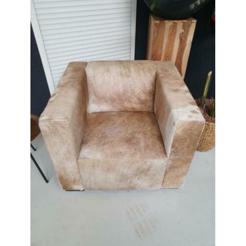 Prachtige luxe fauteuil koeienleer. 90x90x70 cm