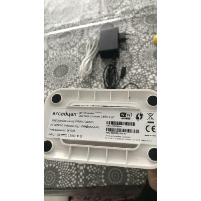 KPN arcadyan WiFi versterker (ongebruikt+toebehoren)