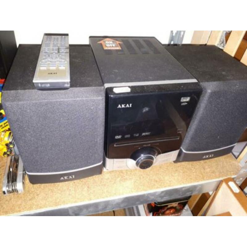 Mooie Akai stereo set
