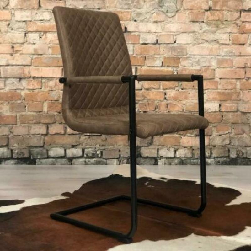 Mooie Italiaanse Design Stoel 50% KORTING NEW