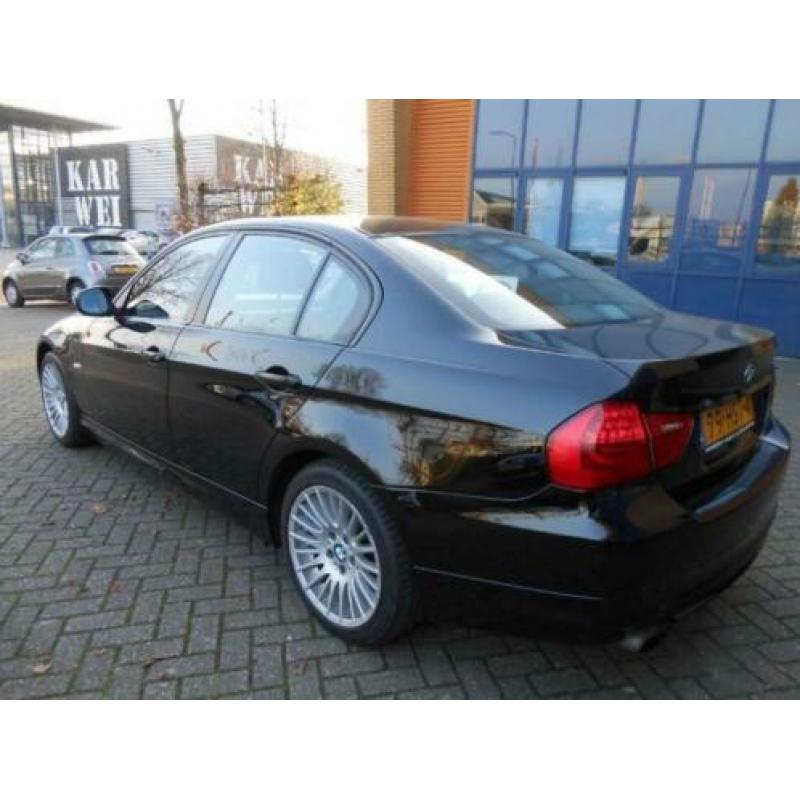 BMW 3-serie 318i Executive zwartmet.2009 facelift model 17in