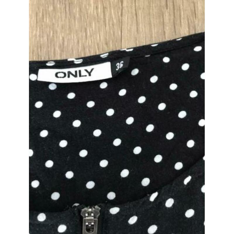 Twee tops Only maat 36 -top Only stippen/polkadot + tropisch