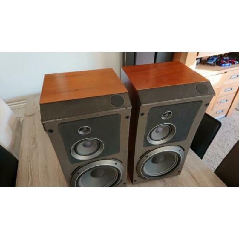 Jamo 702 luidsprekers
