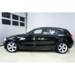 BMW 1-serie 118d Business Line AIRCO 5 deurs APK nieuw