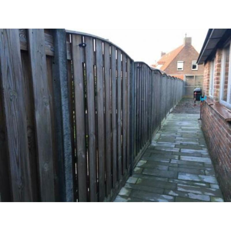 Luxe schutting Beton Hout combinatie +- 21 meter 21m