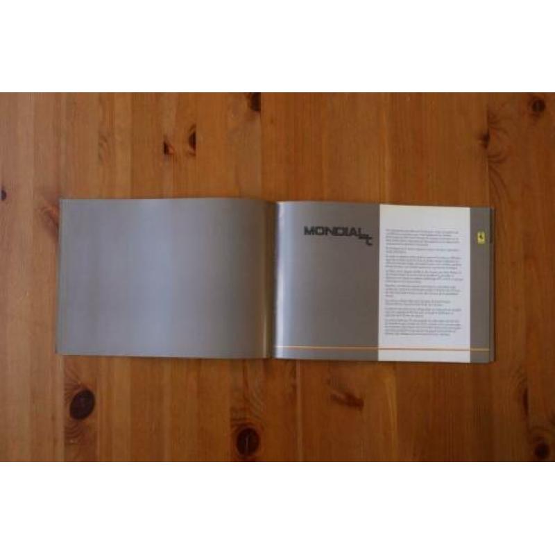 Brochure Ferrari Mondial T