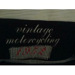Antieke motor uit 1952 geborduurd op prachtig kussen