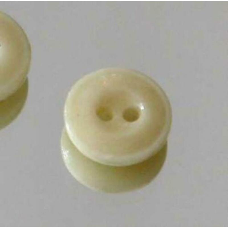 Bijzondere Vintage China glasknopen nr K033 beige