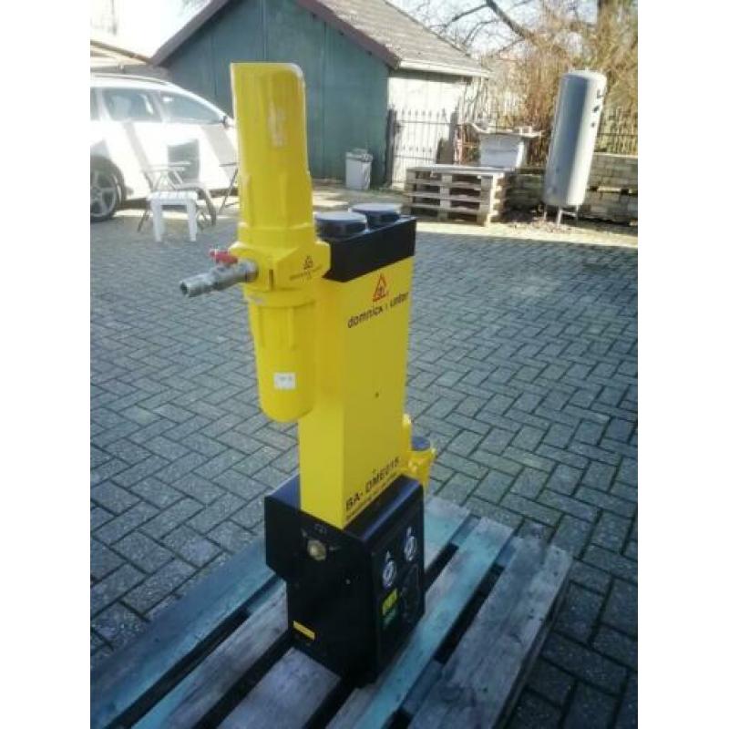 Nette persluchtdroger 750 ltr min met nieuwe filters.