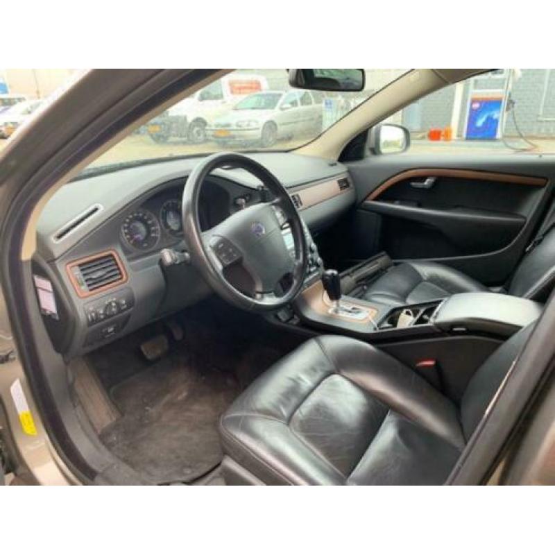 Volvo V70 2.4 D5 185 pk AUT 2008 Grijs leer trekhaak elek da