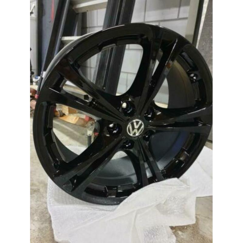 Volkswagen Golf GT R-Line velgen 18"