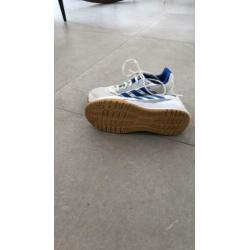 Adidas sportschoenen maat 36