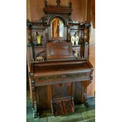 Antiek orgel/traporgel/harmonium