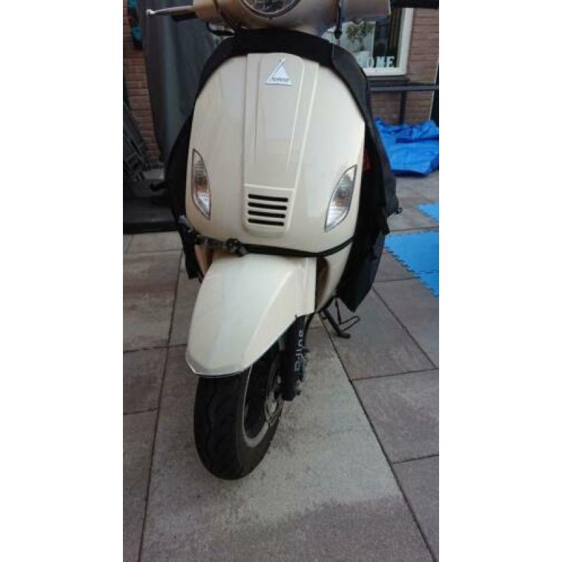 Beenkleed Scooter Tucano Urbano.