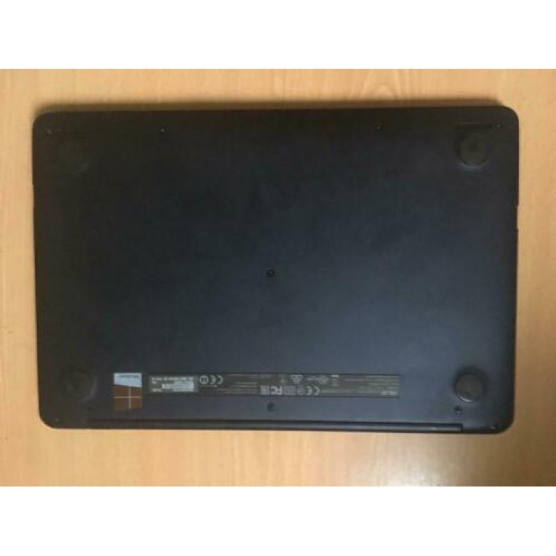 Laptop voor onderdelen of voor de handige mensen