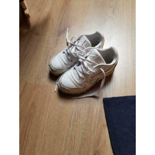 Allerleukste retro witte reebok schoentjes maat 26,5
