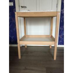 Commode Ikea met gratis aankleedkussen