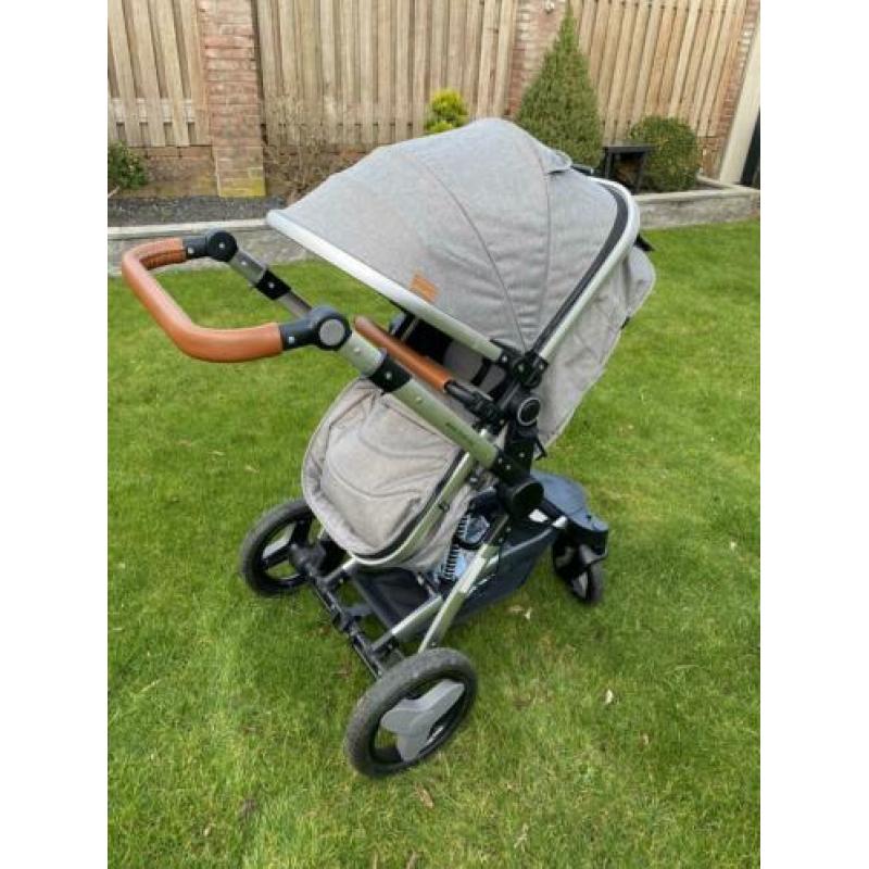 Te koop. 3 in 1 kinderwagen. Zo goed als nieuw