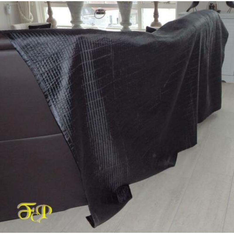Essenza zwart doorgestikte sprei .woon deken 270 cm x 183 cm