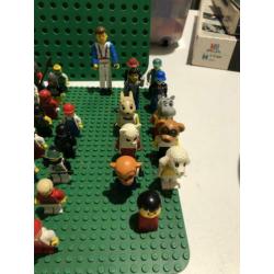 Lego poppetjes 91 stuks 60 euro + gratis verzending