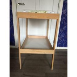 Commode Ikea met gratis aankleedkussen