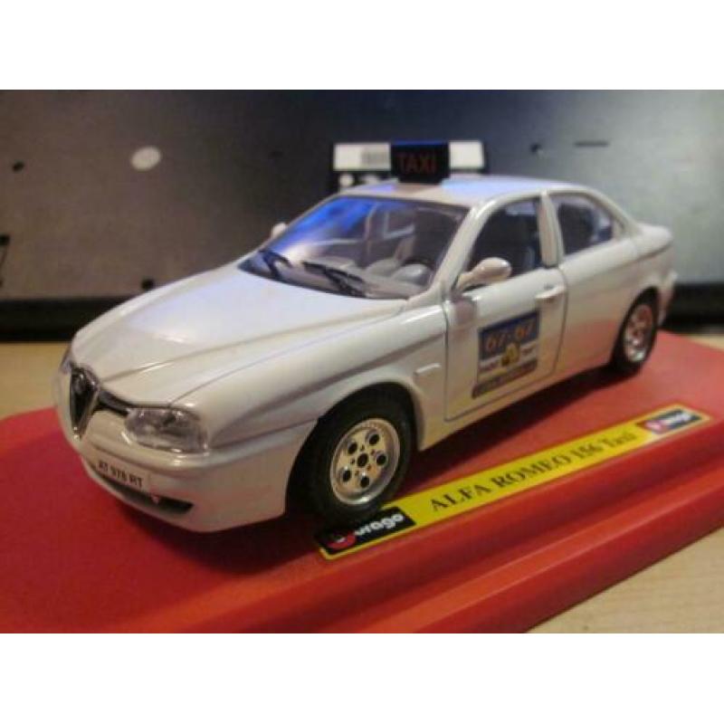 Alfa Romeo 156 Radio Taxi Burago schaal 1:24